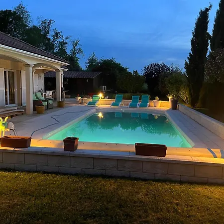Dans Provencale Avec Parking Et Piscine Bed & Breakfast