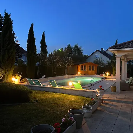 Dans Provencale Avec Parking Et Piscine